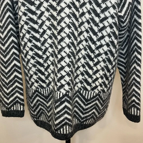 Mexx Oversized Knit Tunic Pullover Sweater Warm Angora Black White Size Small - Picture 7 of 12